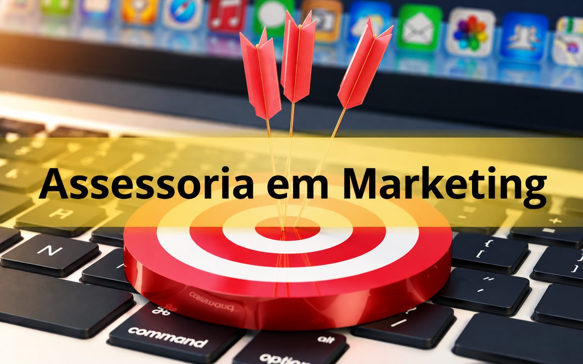 Assessoria em Marketing: alvo com três flechas sobre um laptop